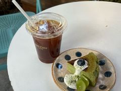 -彳亍咖啡·这里(水湾路店)