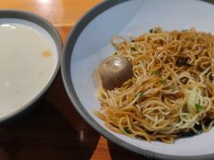 弄堂葱油拌面-弄堂咪道-饭香·面香·馄饨香(兴梅店)