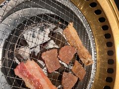 -山川小町·极番烧肉(新地假日广场店)