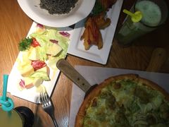 罗勒酱鸡肉披萨-派尔曼特披萨(万象城店)