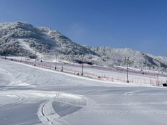 -鳌山滑雪度假区
