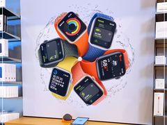 -Apple零售店(华贸购物中心店)
