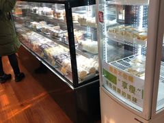 面包甜点陈列柜-新侨三宝乐面包店(崇文门店)