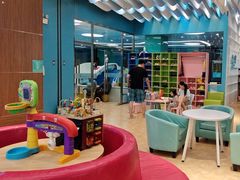 -Swim斯卫姆国际儿童游泳中心(红博中央公园店)