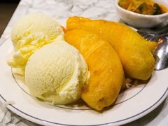 冰淇淋配炸香蕉-关夫人餐厅(阳光广场店)