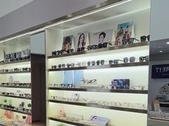 -视野联行眼镜·蔡司·控优点授权(长白万象汇店)