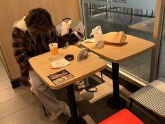 -麦当劳(轻轨曹杨路店)