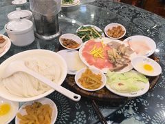 -桥香园云南过桥米线(金马碧鸡店)