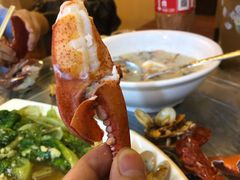 -覃记海鲜美食餐厅