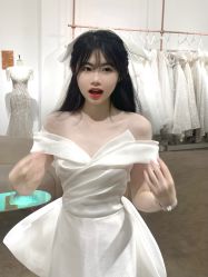 -派丽莫Pellimo原创设计婚纱品牌