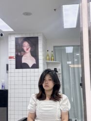-米娜护肤造型