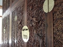 家具馆展品-紫檀雕龙大橱-上海海湾国家森林公园