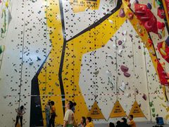 -问山MountQuest攀岩馆