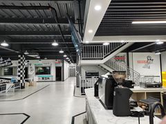 -极限PLAY运动娱乐新世界·团建派对潮玩休闲馆·室内蹦极高空游乐园