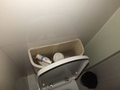 没有盖子的马桶-简爱主题酒店(山西路中环国际店)