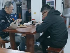 -宝瑞门钉肉饼店