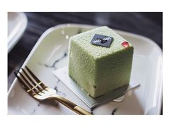 -UNI UNI(环亚凯瑟琳店)