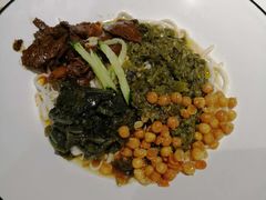 烧椒皮蛋牛肉拌面-拌面小当家