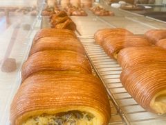 -VERIE BAKEHOUSE