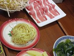 -沸炉重庆老火锅(军事博物馆店)