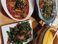 -兔行天下-鸿鹤鲜锅兔(中海国际店)