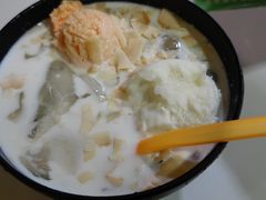 冰淇淋清补凉-志龙皇冠吃货椰子铺