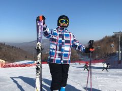 -亚布力新体委滑雪场