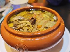 云南野生菌汽锅鸡-桥边小楼·手工云南菜·丽江地标美食