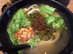 酸笋米粉-桂在香知桂林米粉(红博中央公园店)