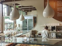 -VERIE BAKEHOUSE