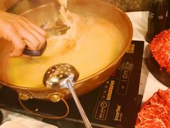 -鲜入围煮花胶鸡海鲜火锅