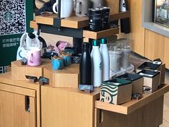 -星巴克(西藏路店)
