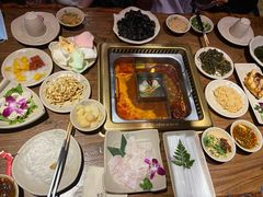 -东巴人鱼豆花火锅(幸福街店)