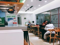 用餐区-老乡鸡(南京河西雨润大街店)