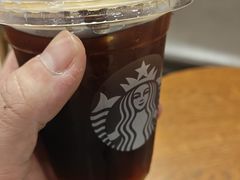 -星巴克(上海虹桥新天地二店)