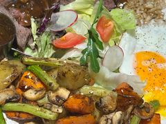 -POKEE VIA&Brunch·维娅(重庆来福士店)