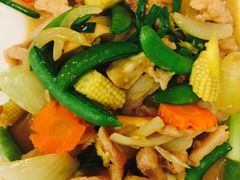 -J Daeng Seafood