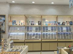 -标准眼镜·蔡司官方授权店(塘沽远洋未来汇店)