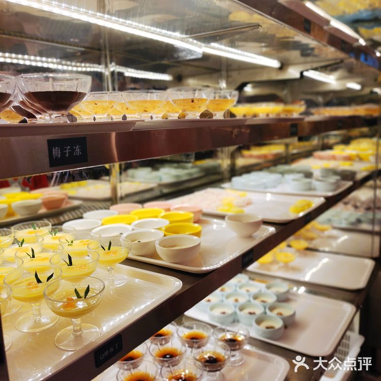 成都探店｜泰式海鲜火锅，甜品小吃冰淇淋免费吃~