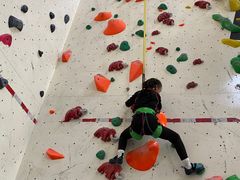 -问山MountQuest攀岩馆