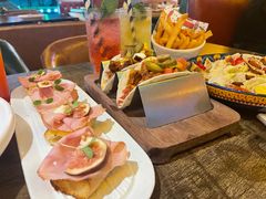 -Famous肥猫墨西哥音乐餐吧(五棵松华熙LIVE店)