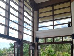 -亚龙湾喜来登·美景台大堂吧