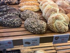 -BROAD面包路·欧式面包(龙湖时代C馆店)