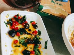 -墨脱石锅椰子鸡•香草鸭•东山羊(大东海店)