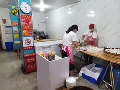 -严氏重油烧麦(民权路店)