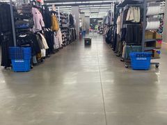 -迪卡侬(顺峰山店)