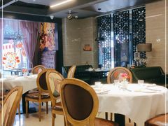 -河畔春天时尚餐厅