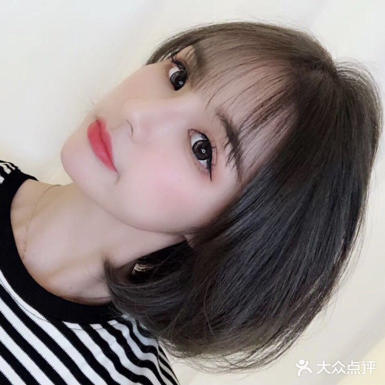 搭配一款法式空气刘海儿 妥妥的少女感