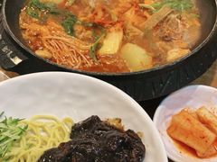-喇喇排骨火锅·传统韩式脊骨汤(望京西园总店)