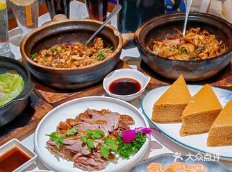 那一锅热气腾腾的啫啫煲令人再三回味